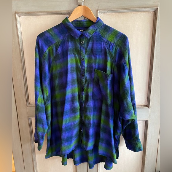 BDG Oversized Batwing Flannel Shirt. Medium EUC - Picture 1 of 4